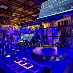 dj para fiestas de empresa